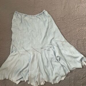 CHAMBRAY JEAN SKIRT. LARGE